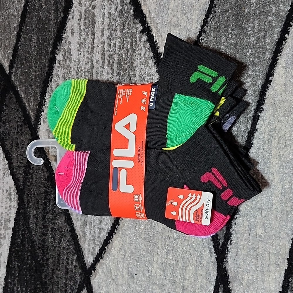 VINTAGE FILA SWIFT-DRY BLACK ASSORTED COLORS ANKLE SOCKS
